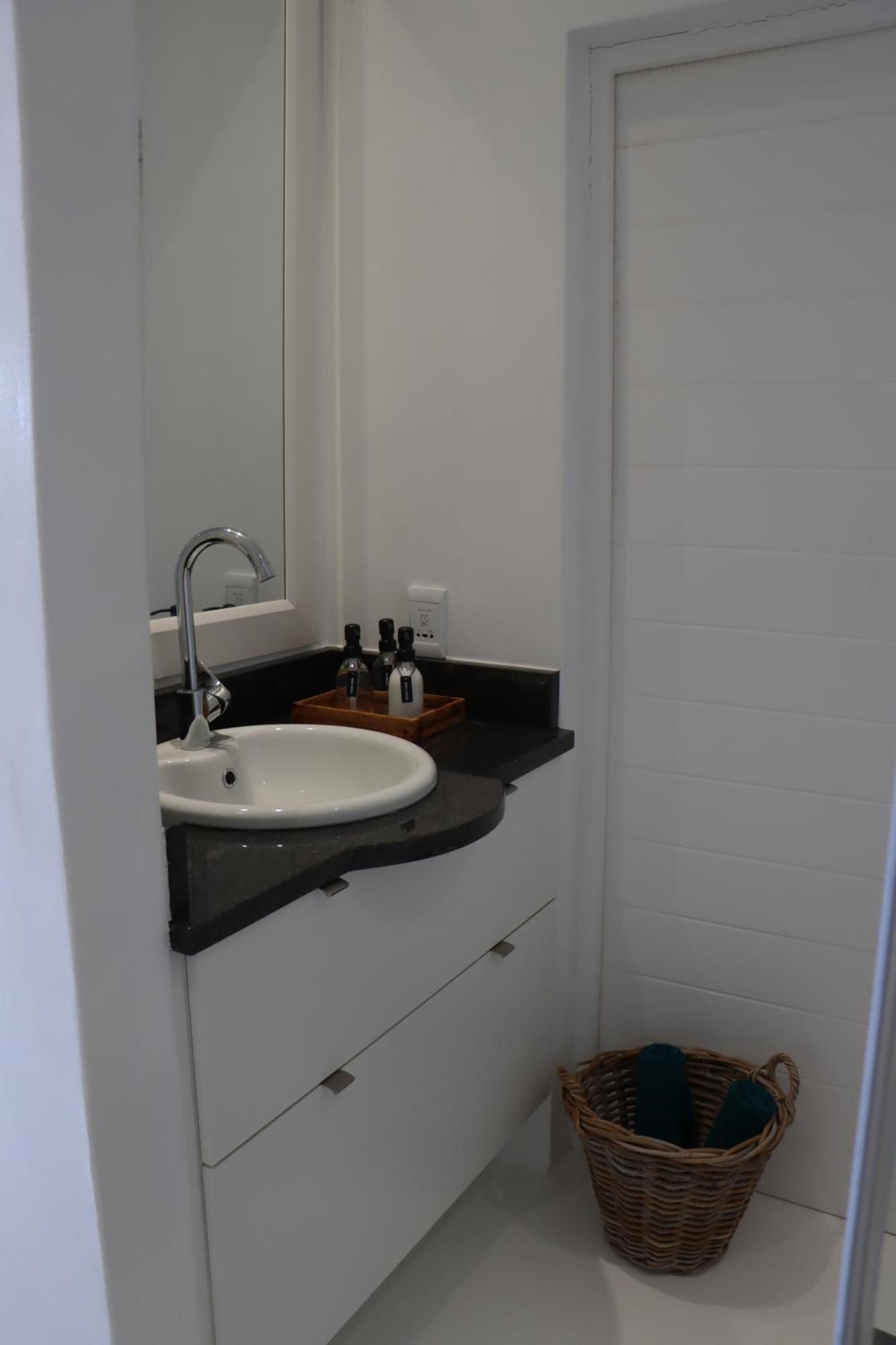 Nivenia Beach House Беттис-Бей Экстерьер фото