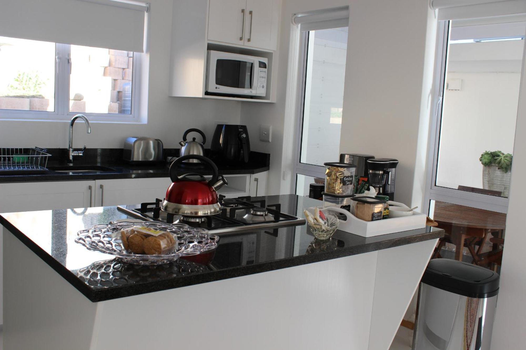 Nivenia Beach House Беттис-Бей Экстерьер фото