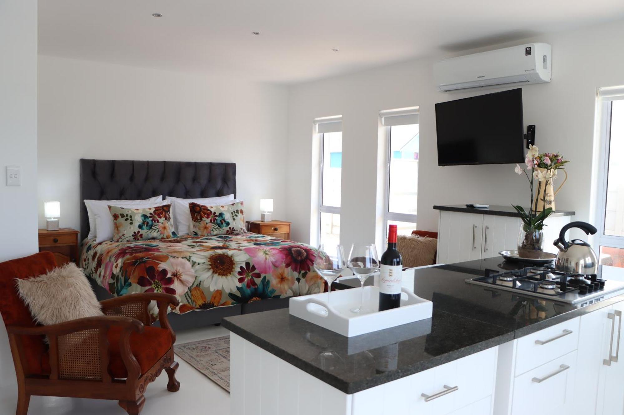 Nivenia Beach House Беттис-Бей Экстерьер фото